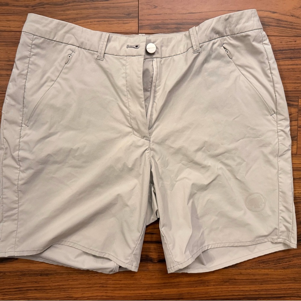Mammut Women's Size 10 Hiking Shorts
